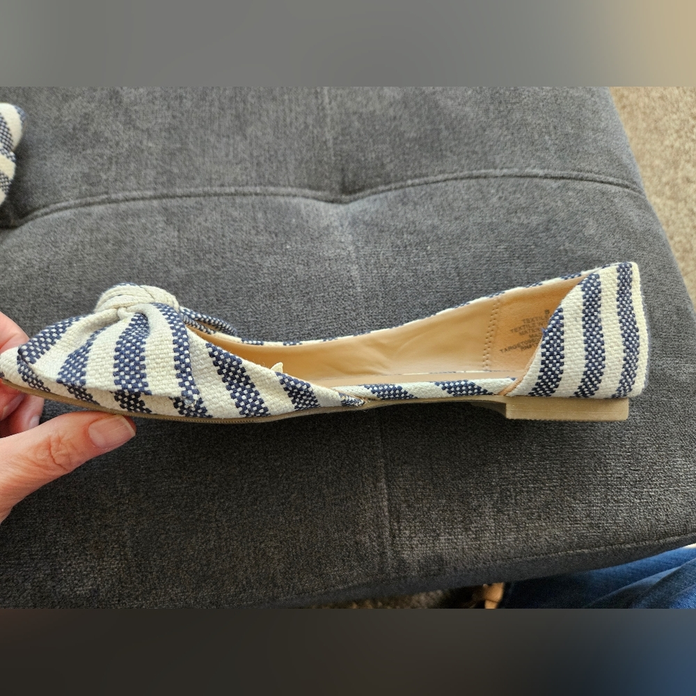 A New Day Striped Textile Slipper Shoes with Bows. SZ 8 - Picture 9 of 15